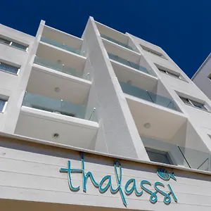 Costantiana Hotel apartamentowy Larnaca